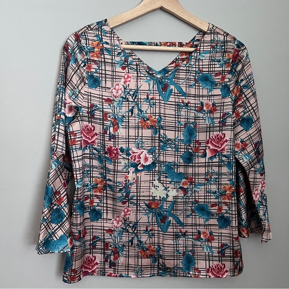 Wanko Chic Floral Plaid 3/4 Bell Sleeve Size S/M Blouse EUC - Picture 1 of 7